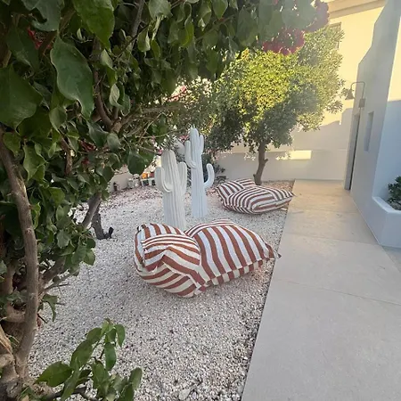 Bluewaves Moonstone Jacuzzi House