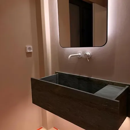 Bluewaves Moonstone Jacuzzi House *