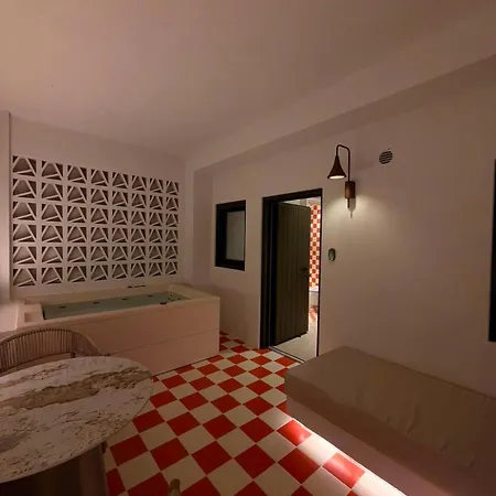 Bluewaves Moonstone Jacuzzi House Antiparos