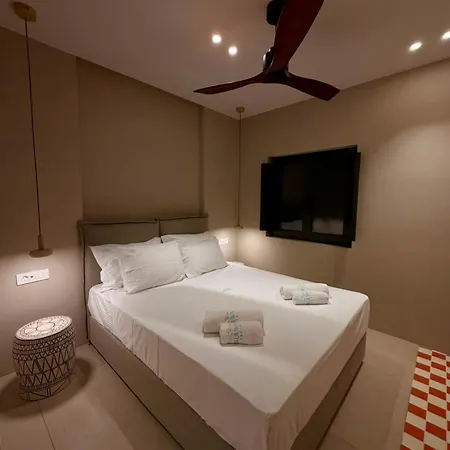 Bluewaves Moonstone Jacuzzi House Hébergement de vacances